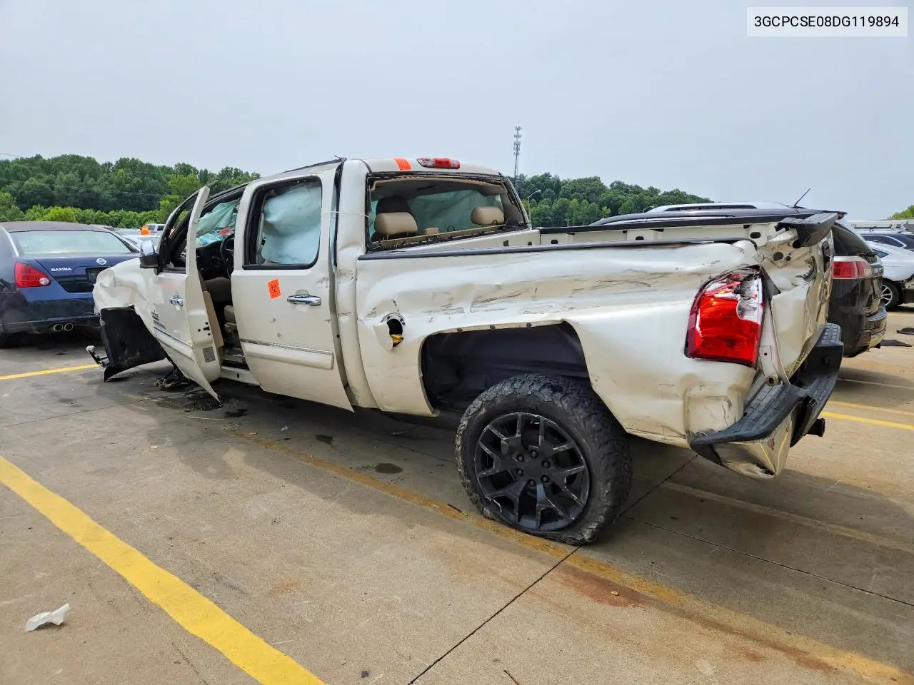 2013 CHEVROLET SILVERADO VIN 3GCPCSE08DG119894 — фото 2