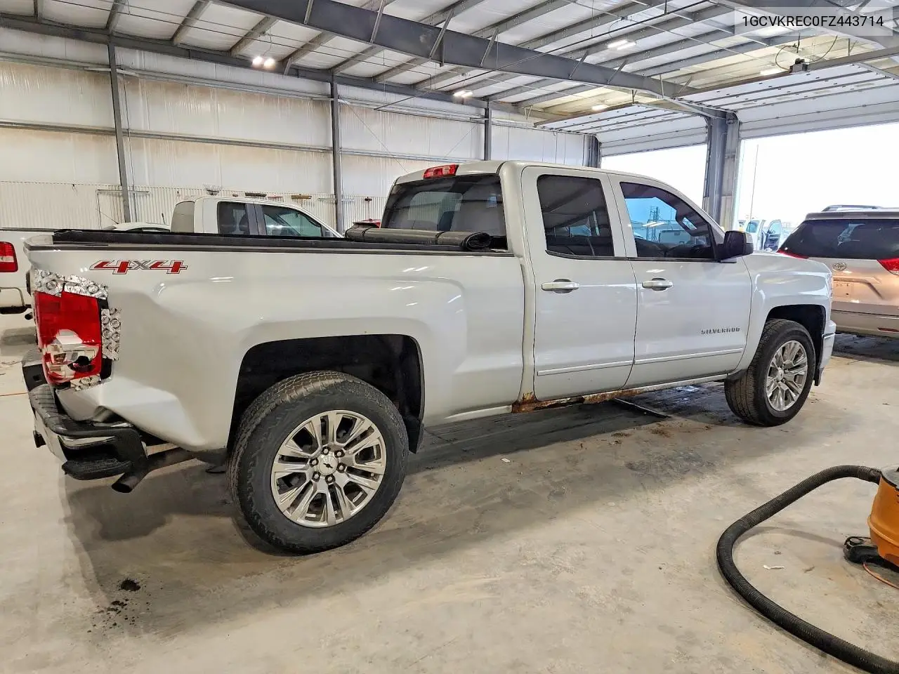 2015 CHEVROLET SILVERADO VIN 1GCVKREC0FZ443714 — фото 3