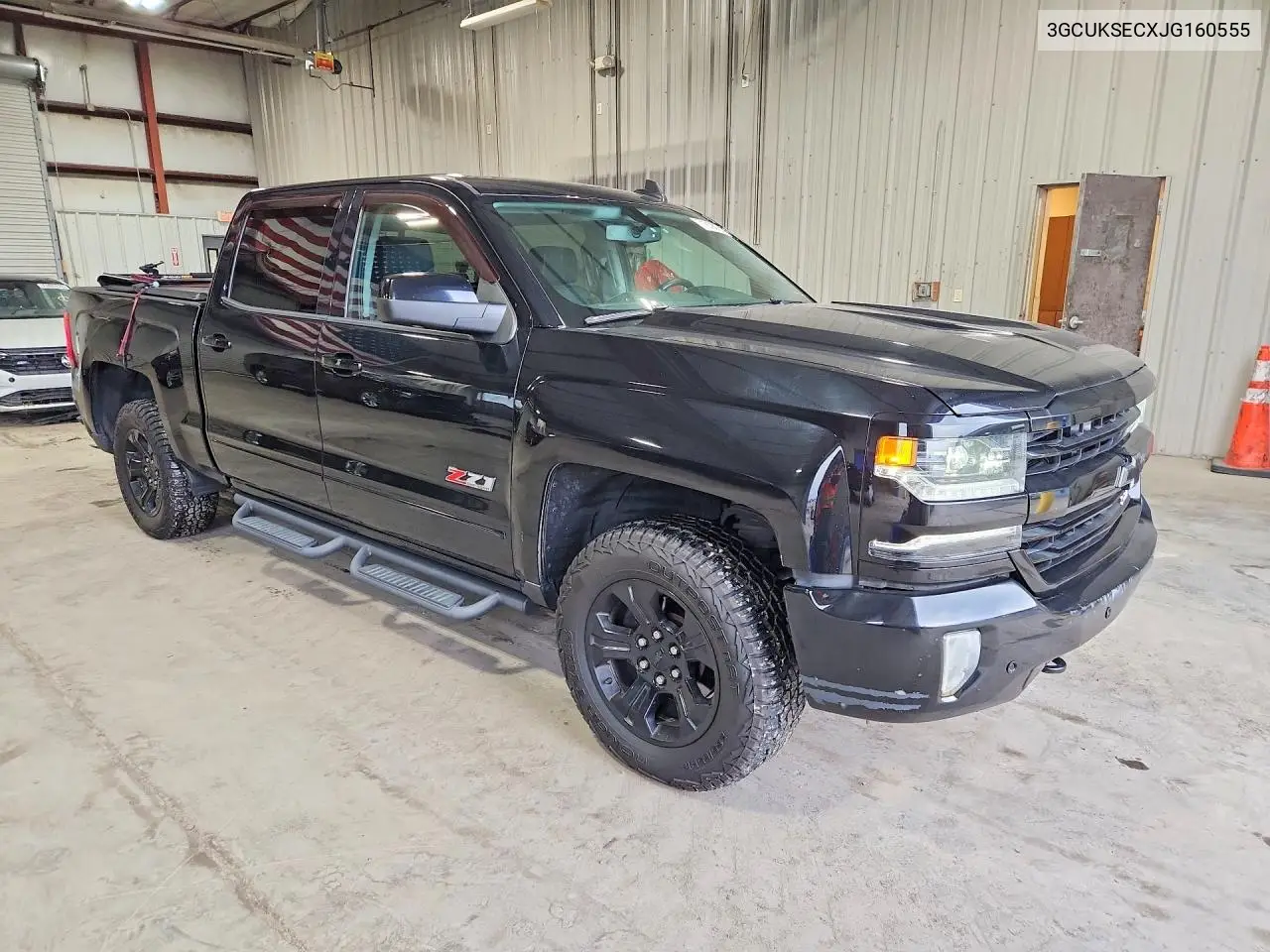 2018 CHEVROLET SILVERADO VIN 3GCUKSECXJG160555 — фото 4