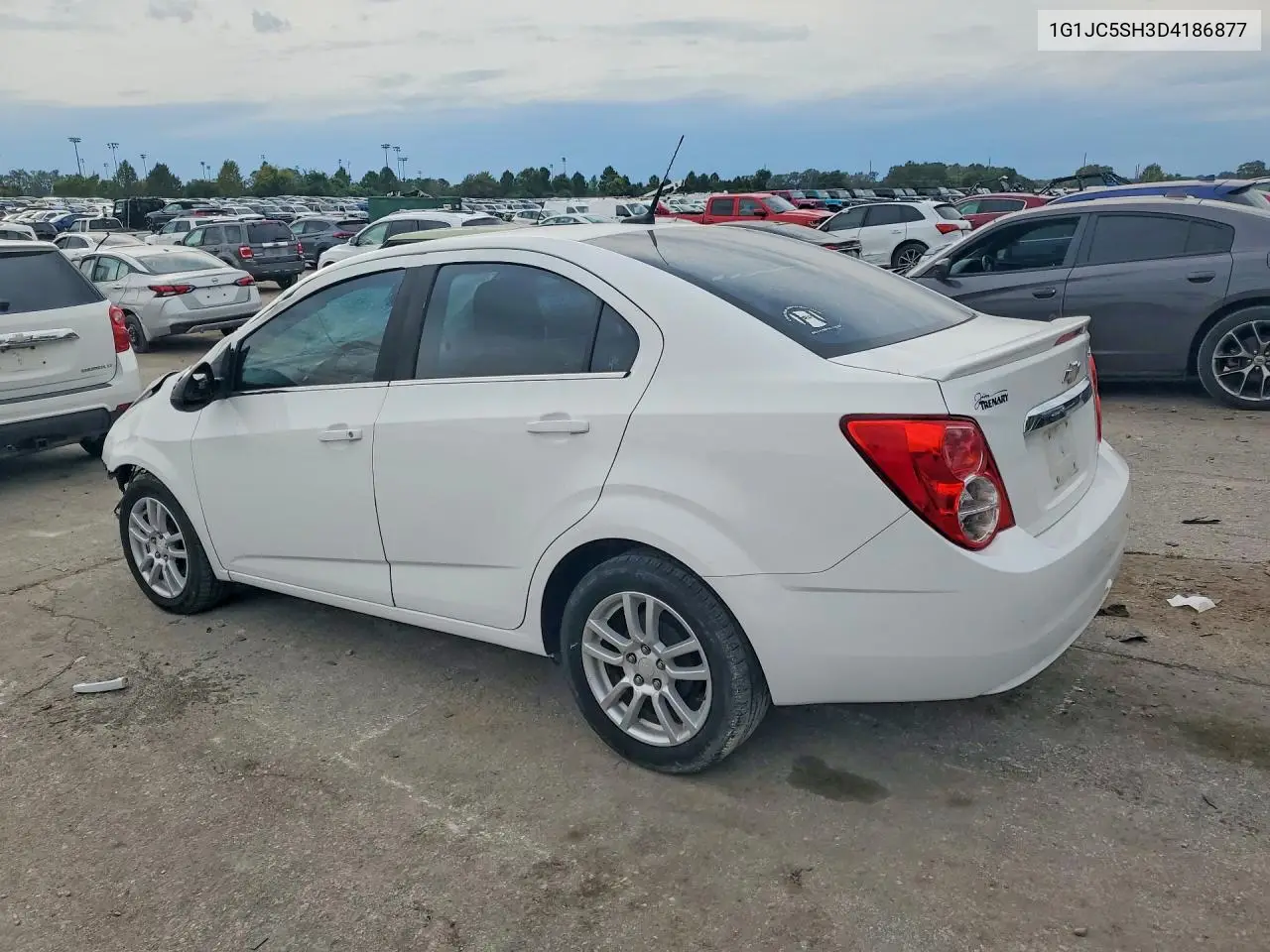 2013 CHEVROLET SONIC VIN 1G1JC5SH3D4186877 — фото 2