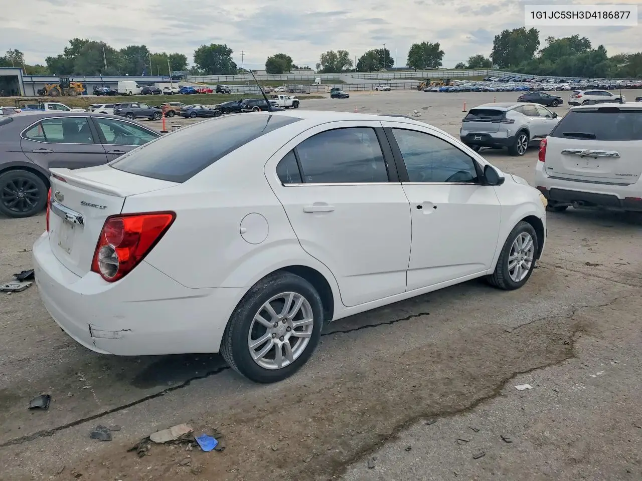 2013 CHEVROLET SONIC VIN 1G1JC5SH3D4186877 — фото 3