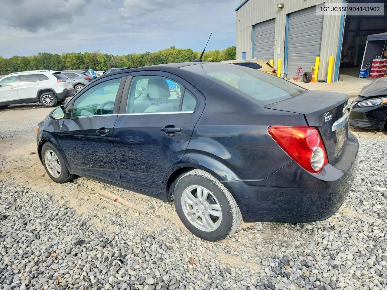 2013 CHEVROLET SONIC VIN 1G1JC5SB9D4143902 — фото 2