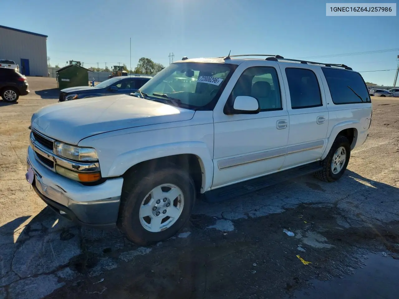CHEVROLET SUBURBAN 2004, VIN 1GNEC16Z64J257986