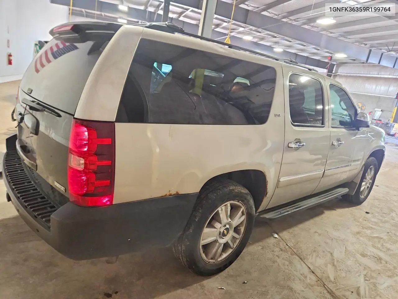 2009 CHEVROLET SUBURBAN VIN 1GNFK36359R199764 — фото 3