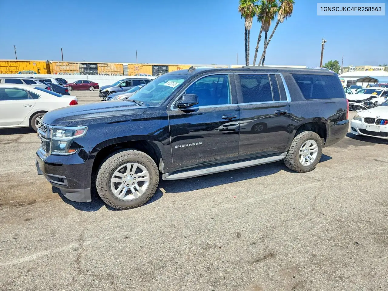 CHEVROLET SUBURBAN 2015, VIN 1GNSCJKC4FR258563