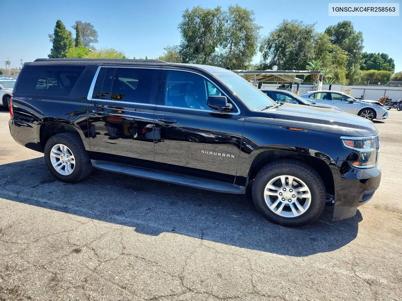 2015 CHEVROLET SUBURBAN VIN 1GNSCJKC4FR258563 — фото 4