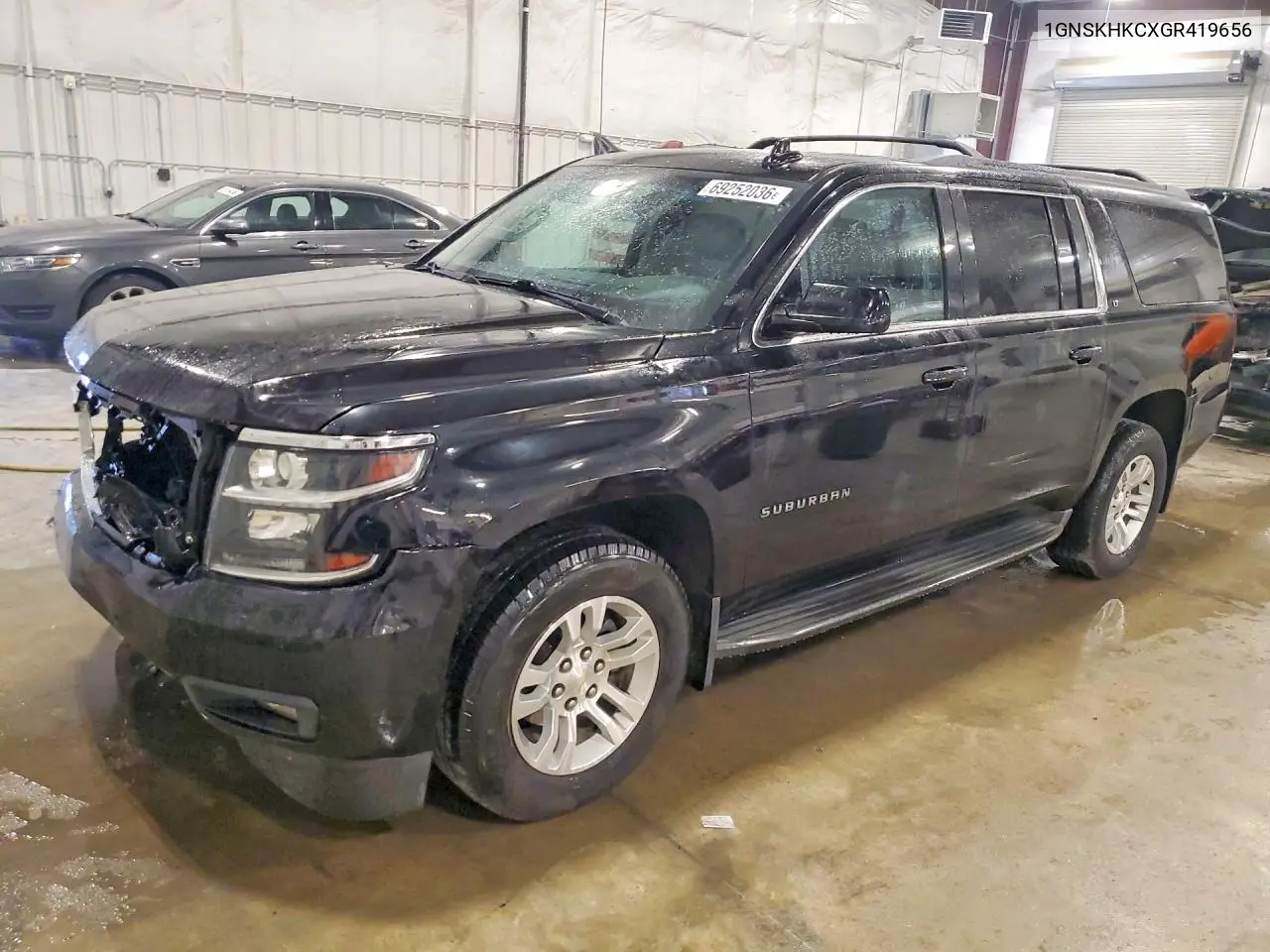 CHEVROLET SUBURBAN 2016, VIN 1GNSKHKCXGR419656