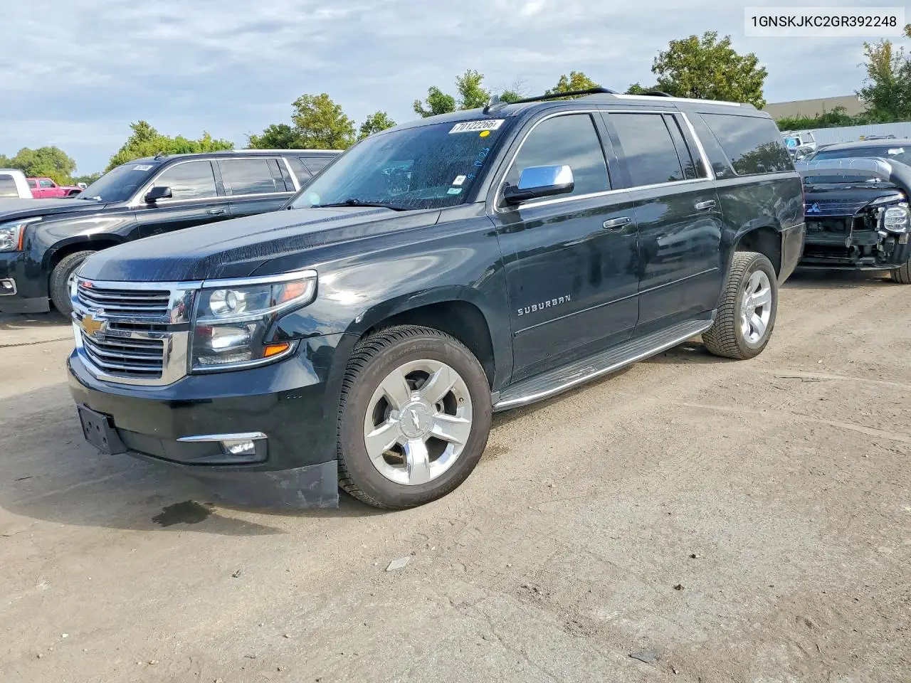 CHEVROLET SUBURBAN 2016, VIN 1GNSKJKC2GR392248