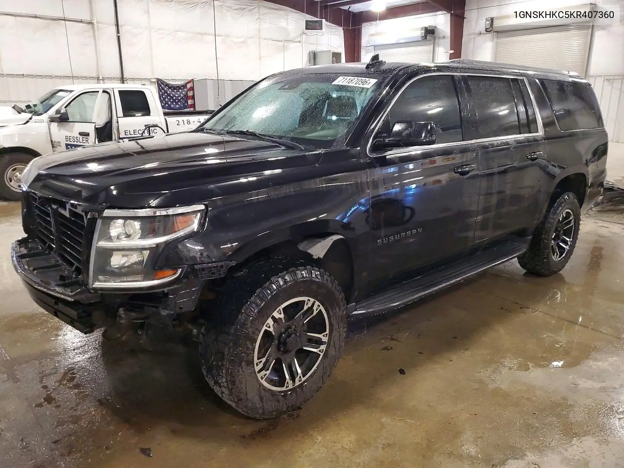 CHEVROLET SUBURBAN 2019, VIN 1GNSKHKC5KR407360