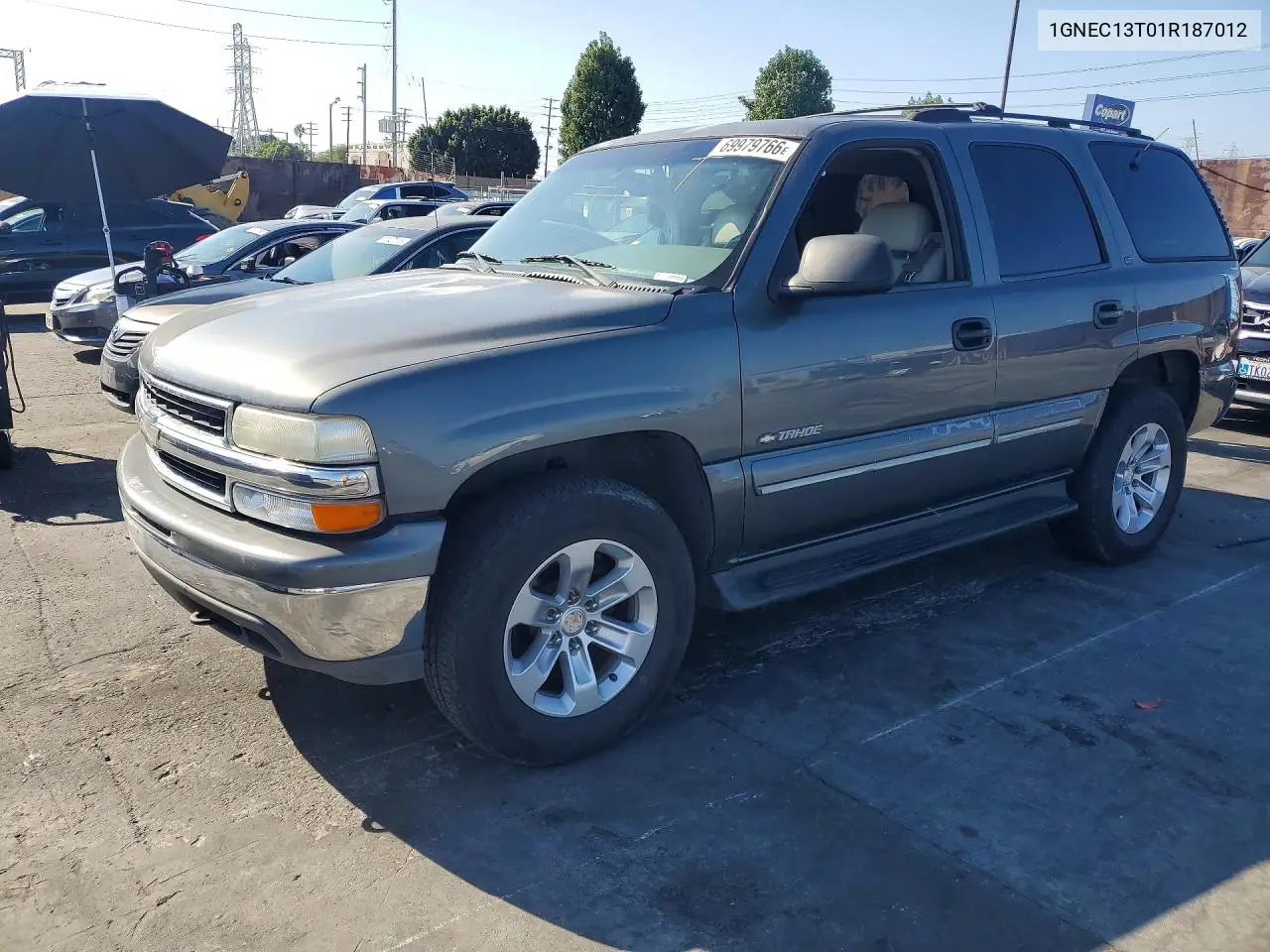 CHEVROLET TAHOE 2001, VIN 1GNEC13T01R187012