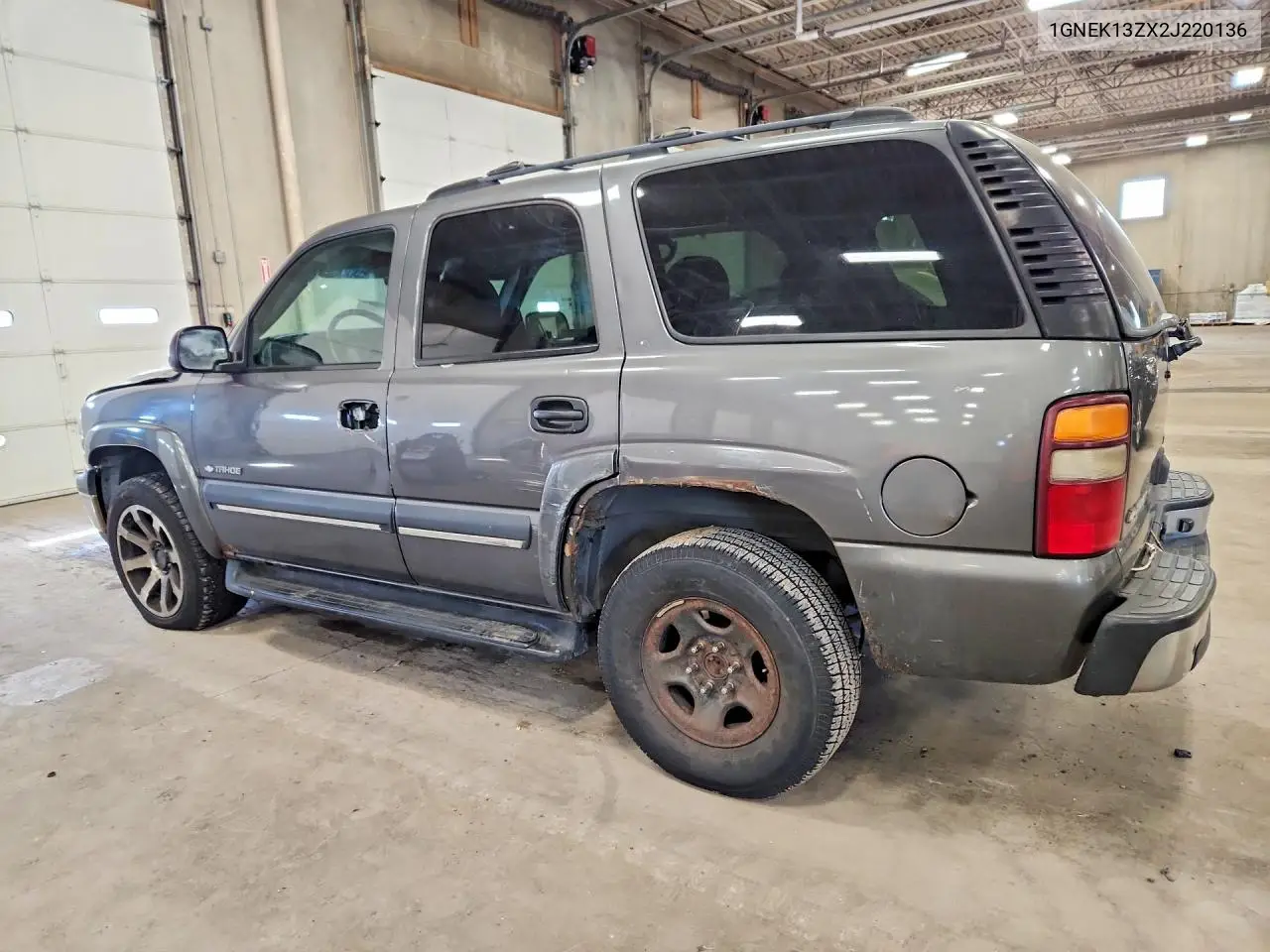 2002 CHEVROLET TAHOE VIN 1GNEK13ZX2J220136 — фото 2