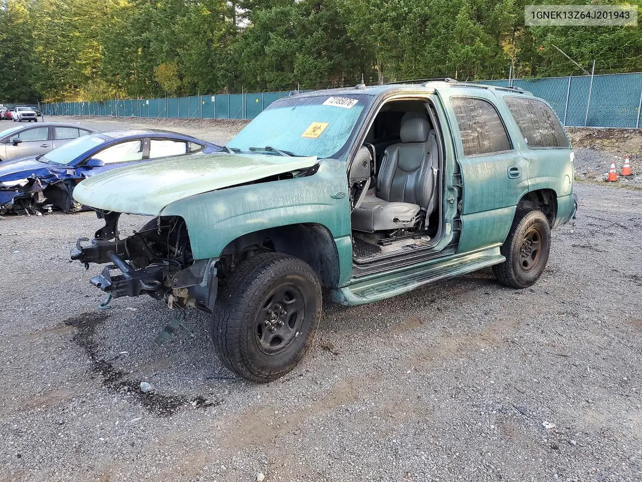 CHEVROLET TAHOE 2004, VIN 1GNEK13Z64J201943