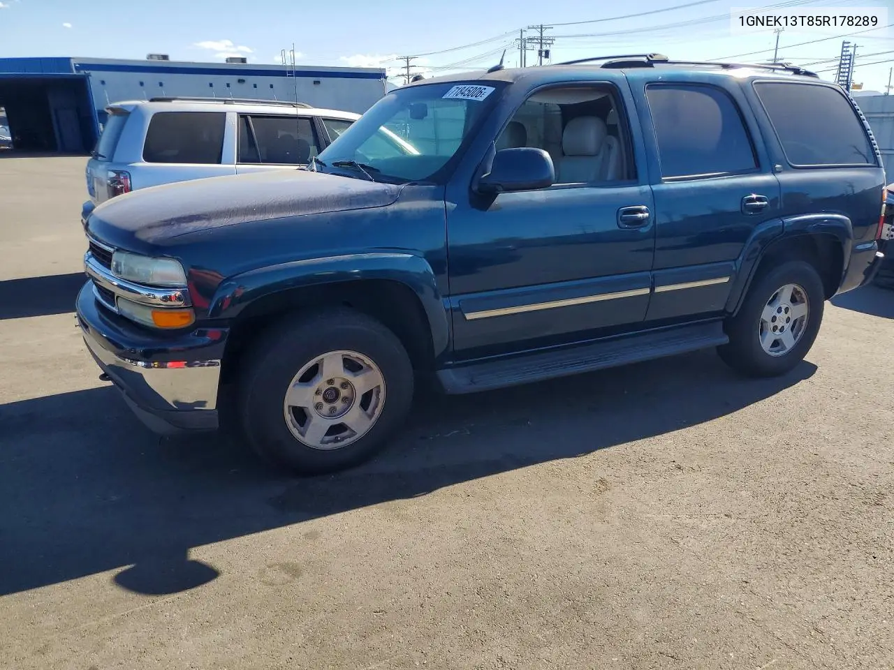 CHEVROLET TAHOE 2005, VIN 1GNEK13T85R178289