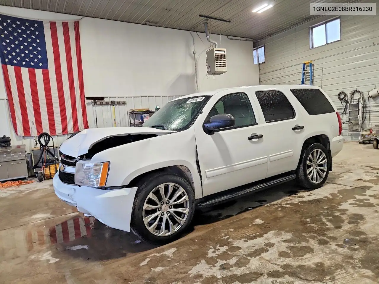 CHEVROLET TAHOE 2011, VIN 1GNLC2E08BR316230