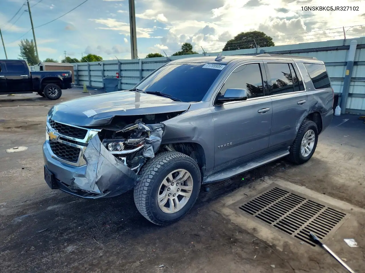 CHEVROLET TAHOE 2018, VIN 1GNSKBKC5JR327102