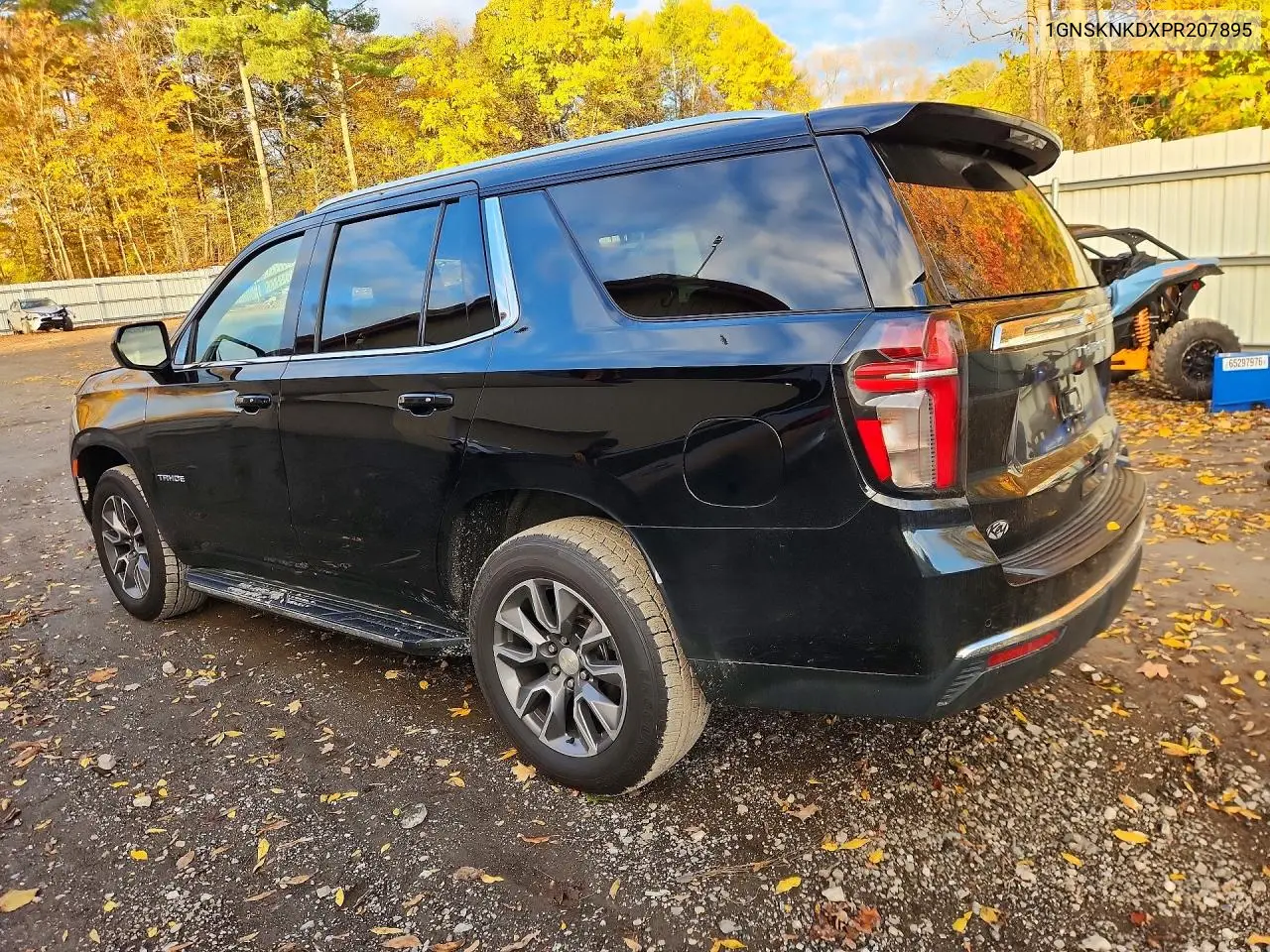 2023 CHEVROLET TAHOE VIN 1GNSKNKDXPR207895 — фото 2