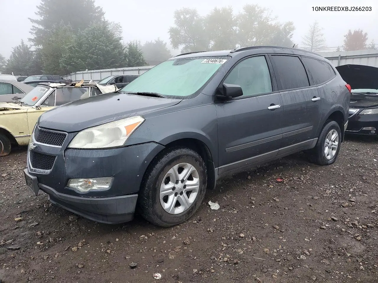 CHEVROLET TRAVERSE 2011, VIN 1GNKREEDXBJ266203
