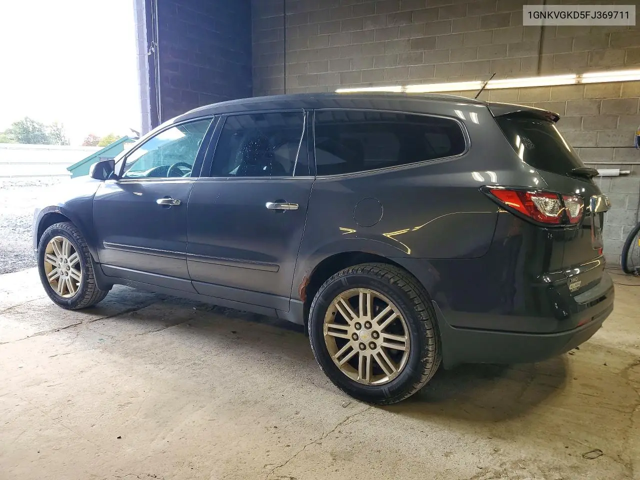 2015 CHEVROLET TRAVERSE VIN 1GNKVGKD5FJ369711 — фото 2