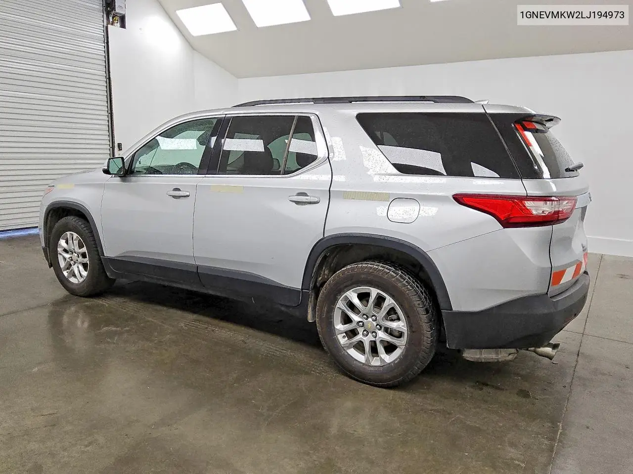 2020 CHEVROLET TRAVERSE VIN 1GNEVMKW2LJ194973 — фото 2