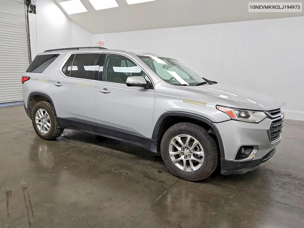 2020 CHEVROLET TRAVERSE VIN 1GNEVMKW2LJ194973 — фото 4