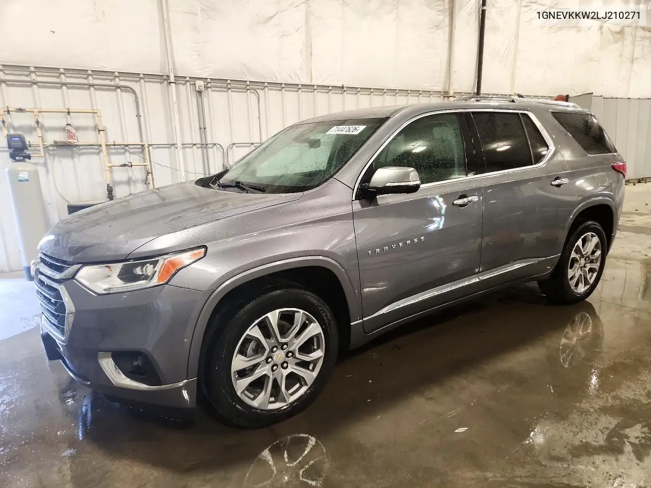 CHEVROLET TRAVERSE 2020, VIN 1GNEVKKW2LJ210271