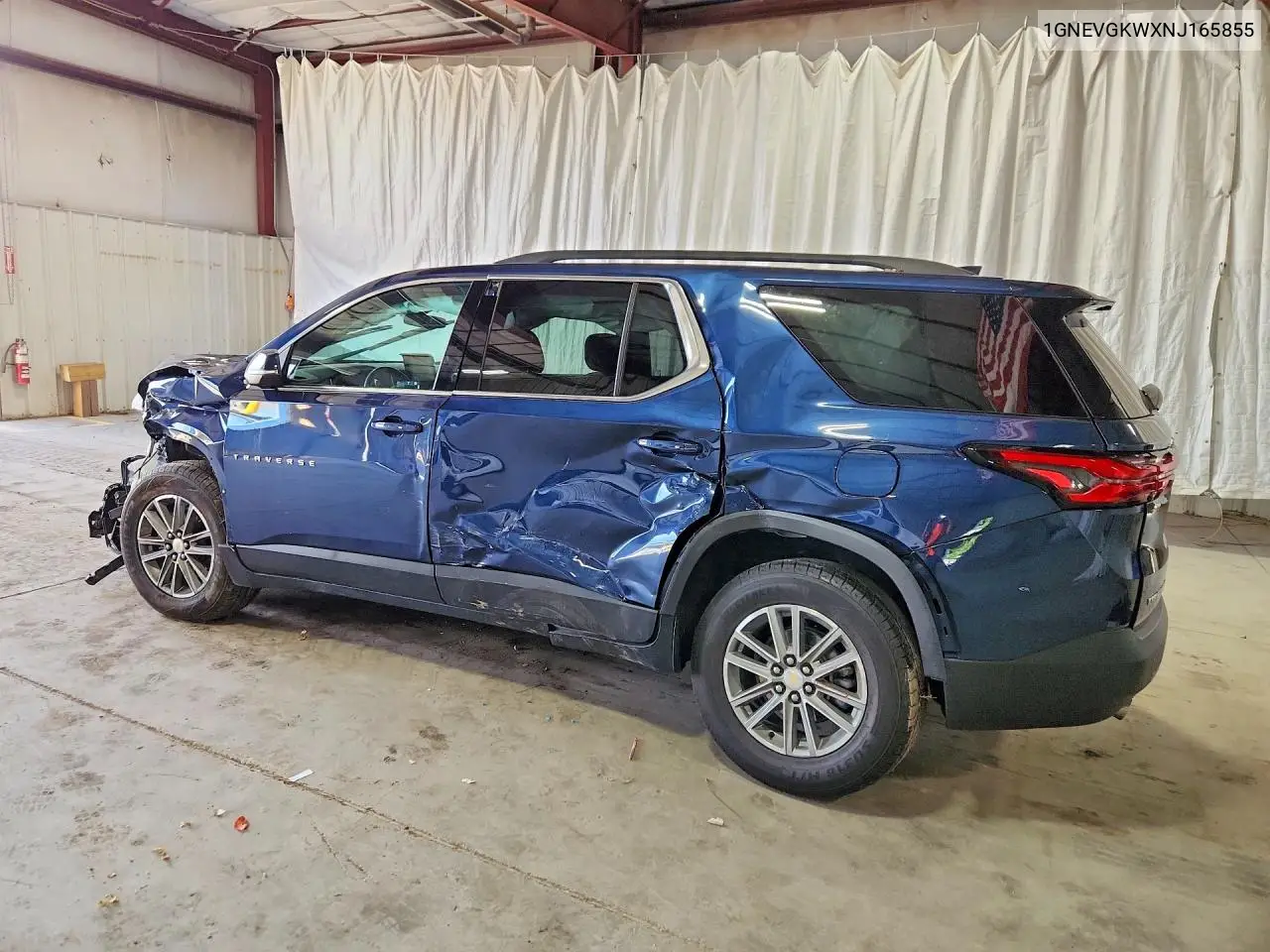 2022 CHEVROLET TRAVERSE VIN 1GNEVGKWXNJ165855 — фото 2