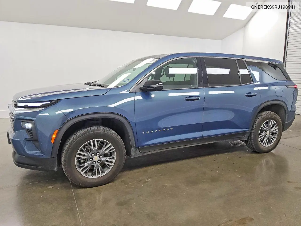 CHEVROLET TRAVERSE 2024, VIN 1GNEREKS9RJ198941