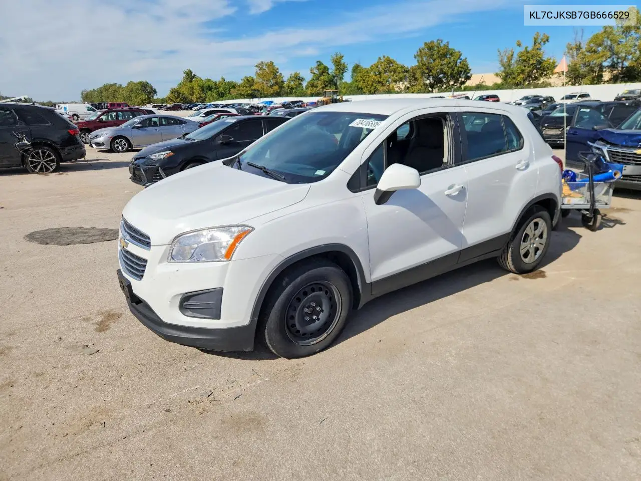 CHEVROLET TRAX 2016, VIN KL7CJKSB7GB666529