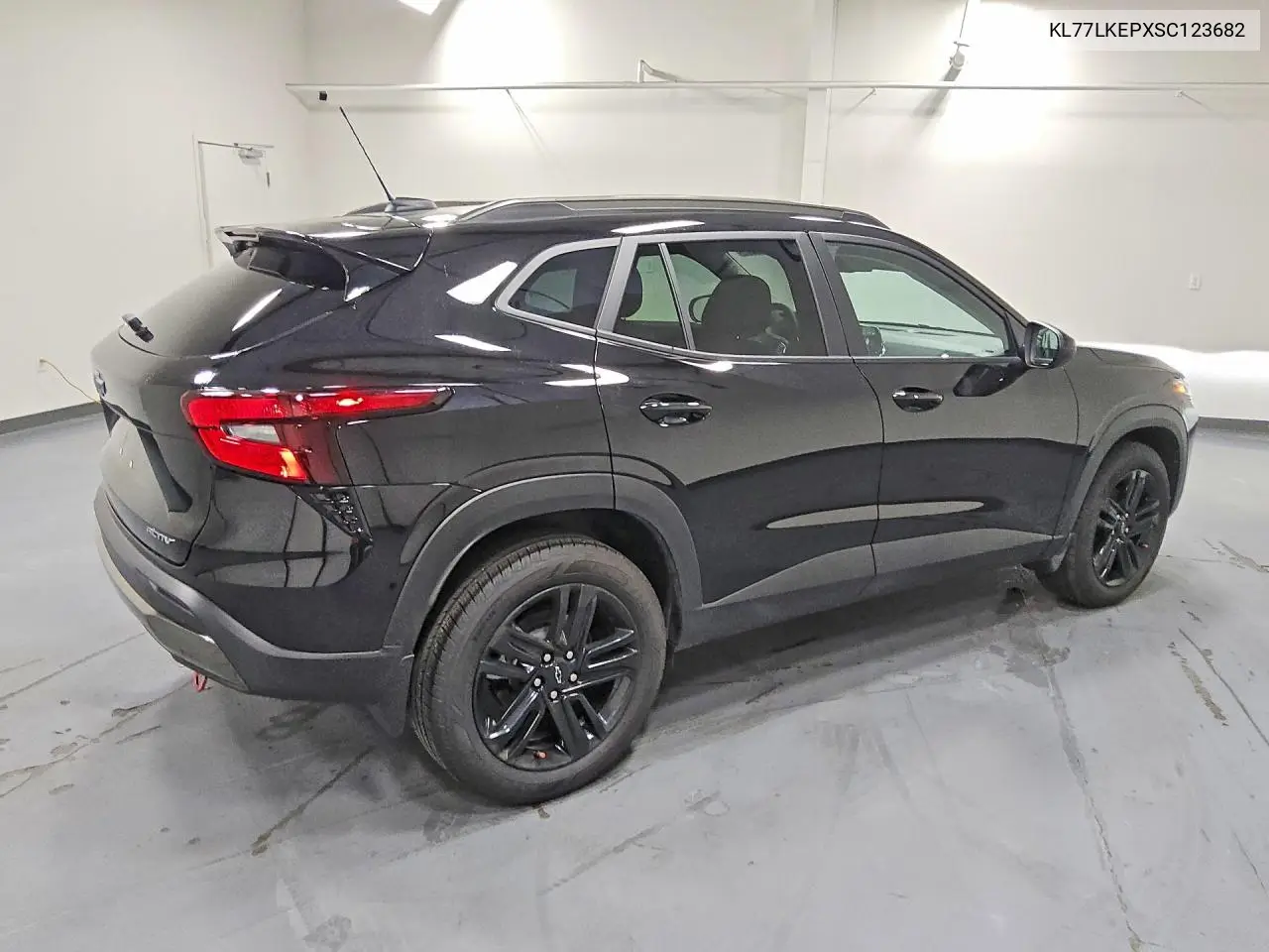 2025 CHEVROLET TRAX VIN KL77LKEPXSC123682 — фото 3