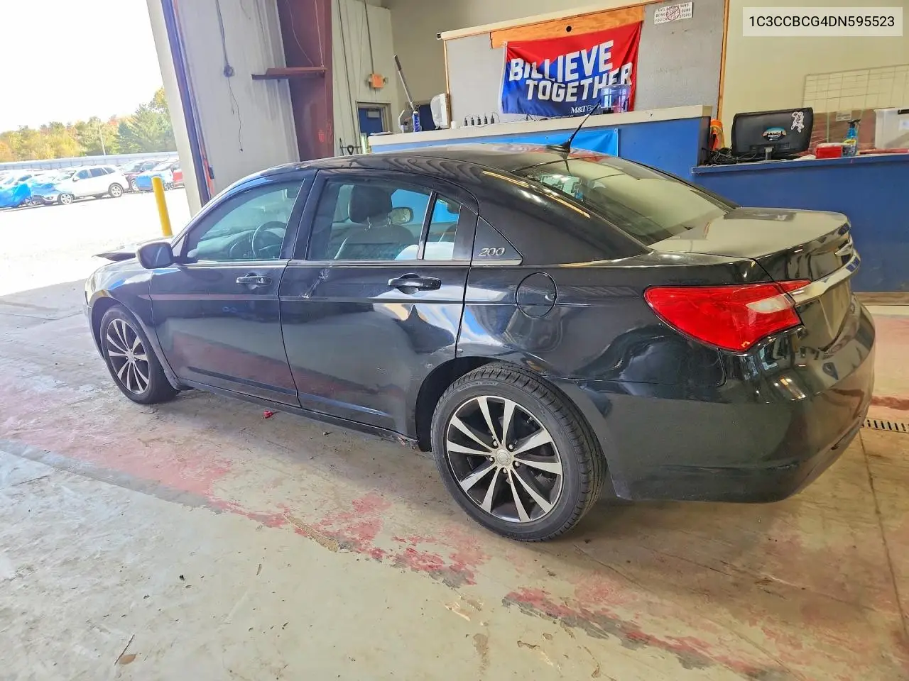 2013 CHRYSLER 200 VIN 1C3CCBCG4DN595523 — фото 2