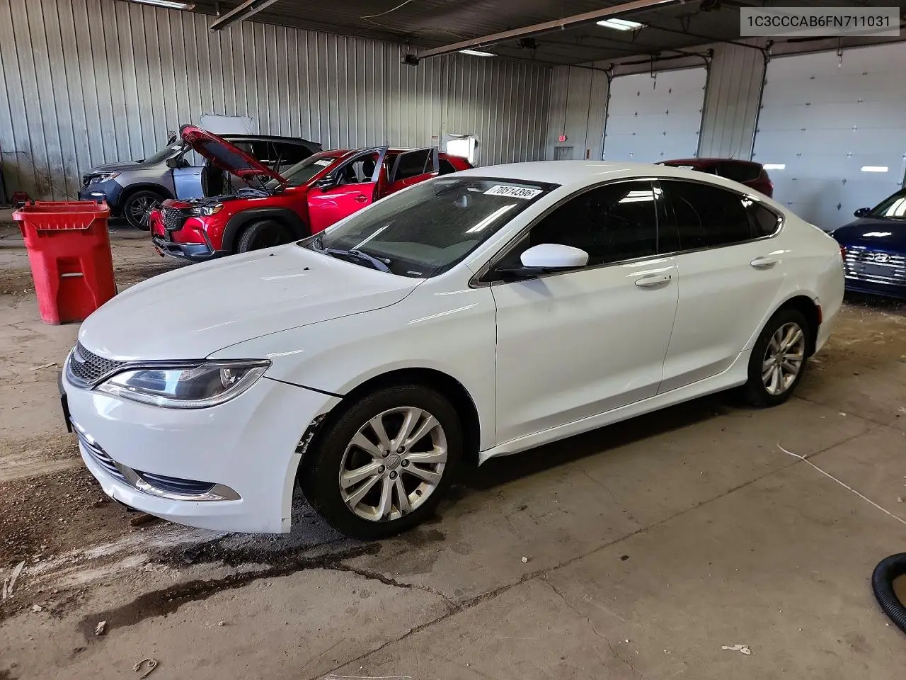CHRYSLER 200 2015, VIN 1C3CCCAB6FN711031