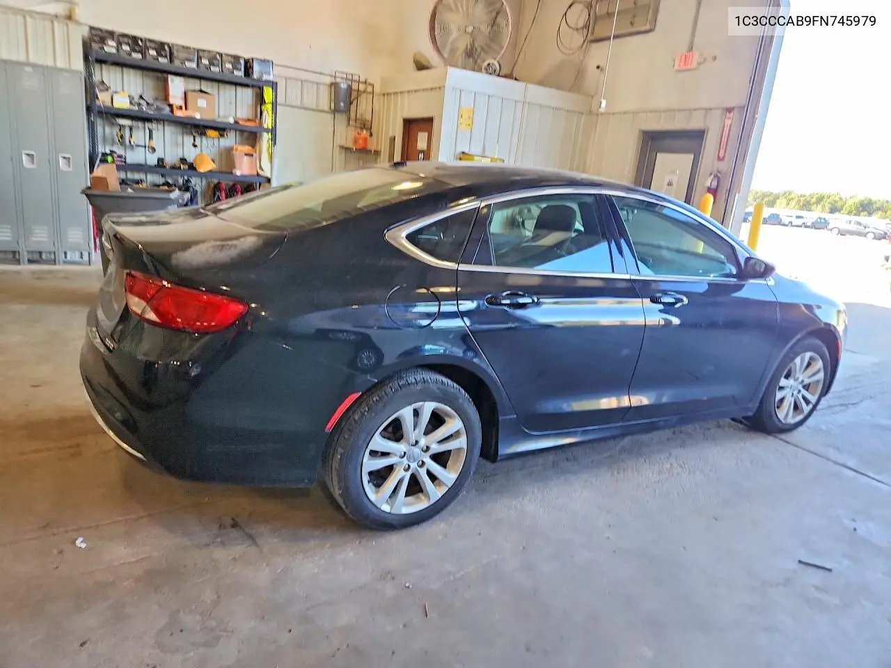 2015 CHRYSLER 200 VIN 1C3CCCAB9FN745979 — фото 3