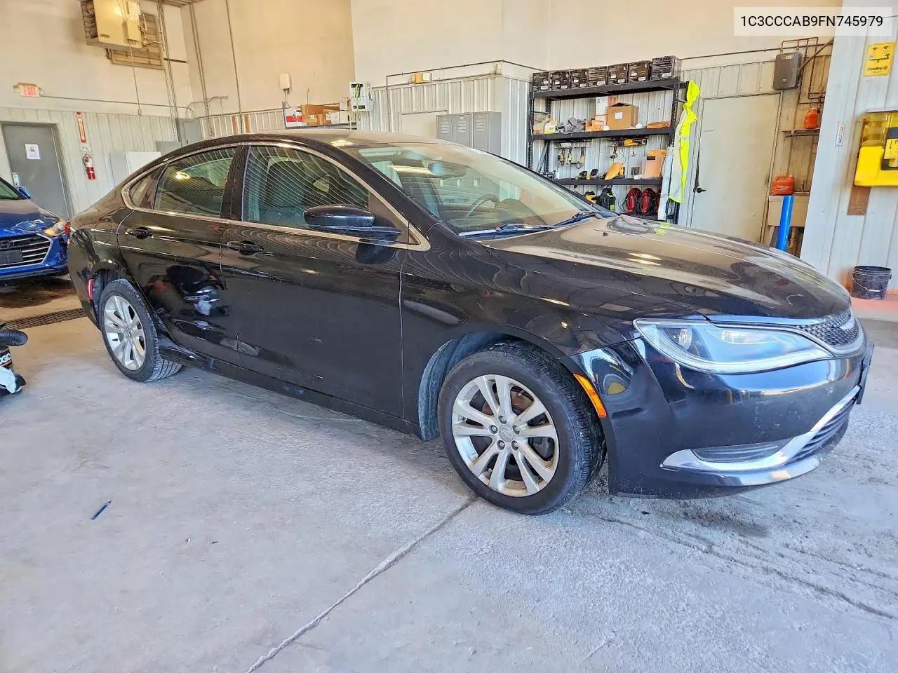 2015 CHRYSLER 200 VIN 1C3CCCAB9FN745979 — фото 4