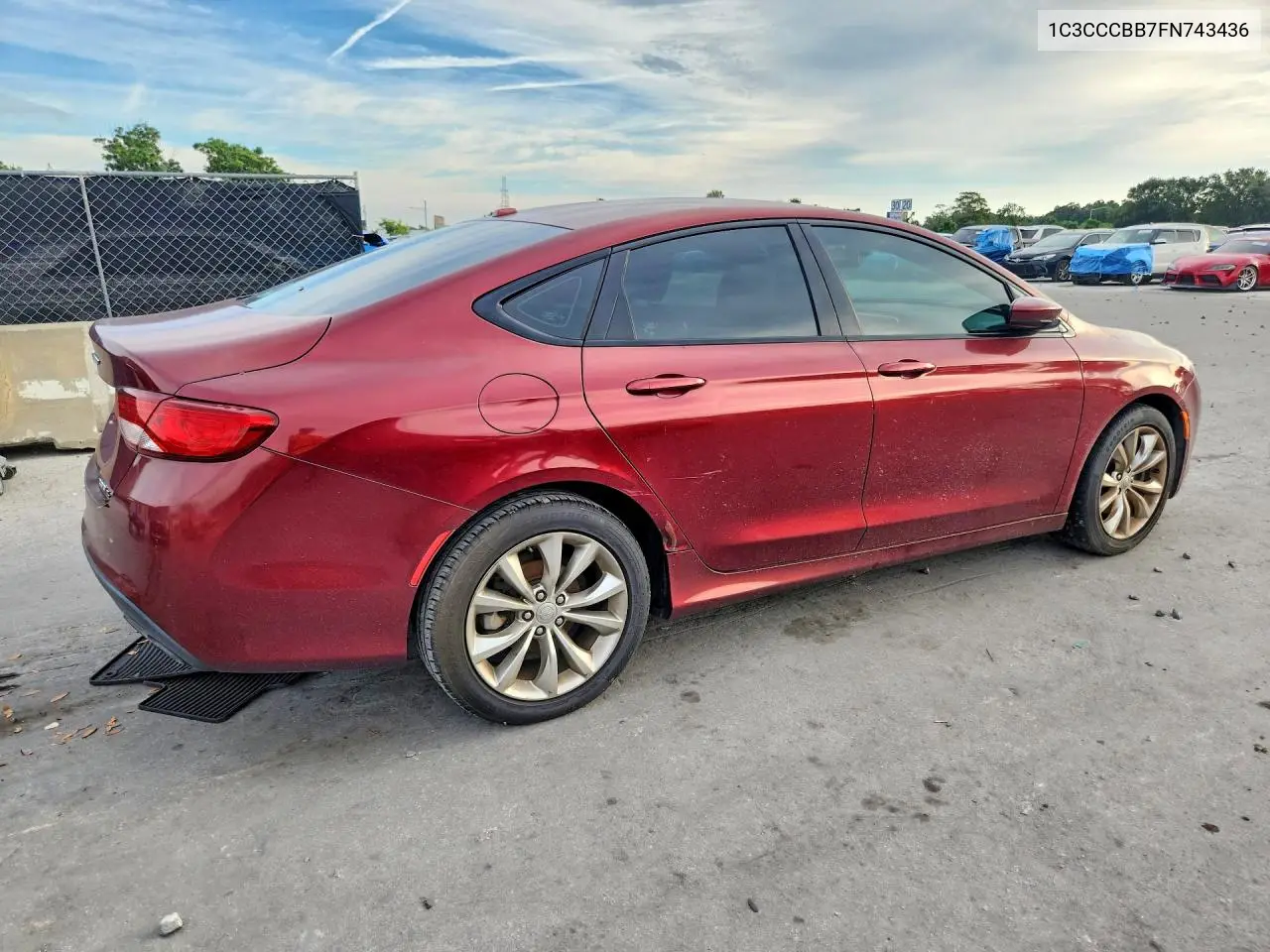 2015 CHRYSLER 200 VIN 1C3CCCBB7FN743436 — фото 4