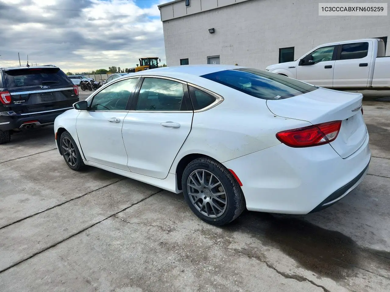 2015 CHRYSLER 200 VIN 1C3CCCABXFN605259 — фото 2