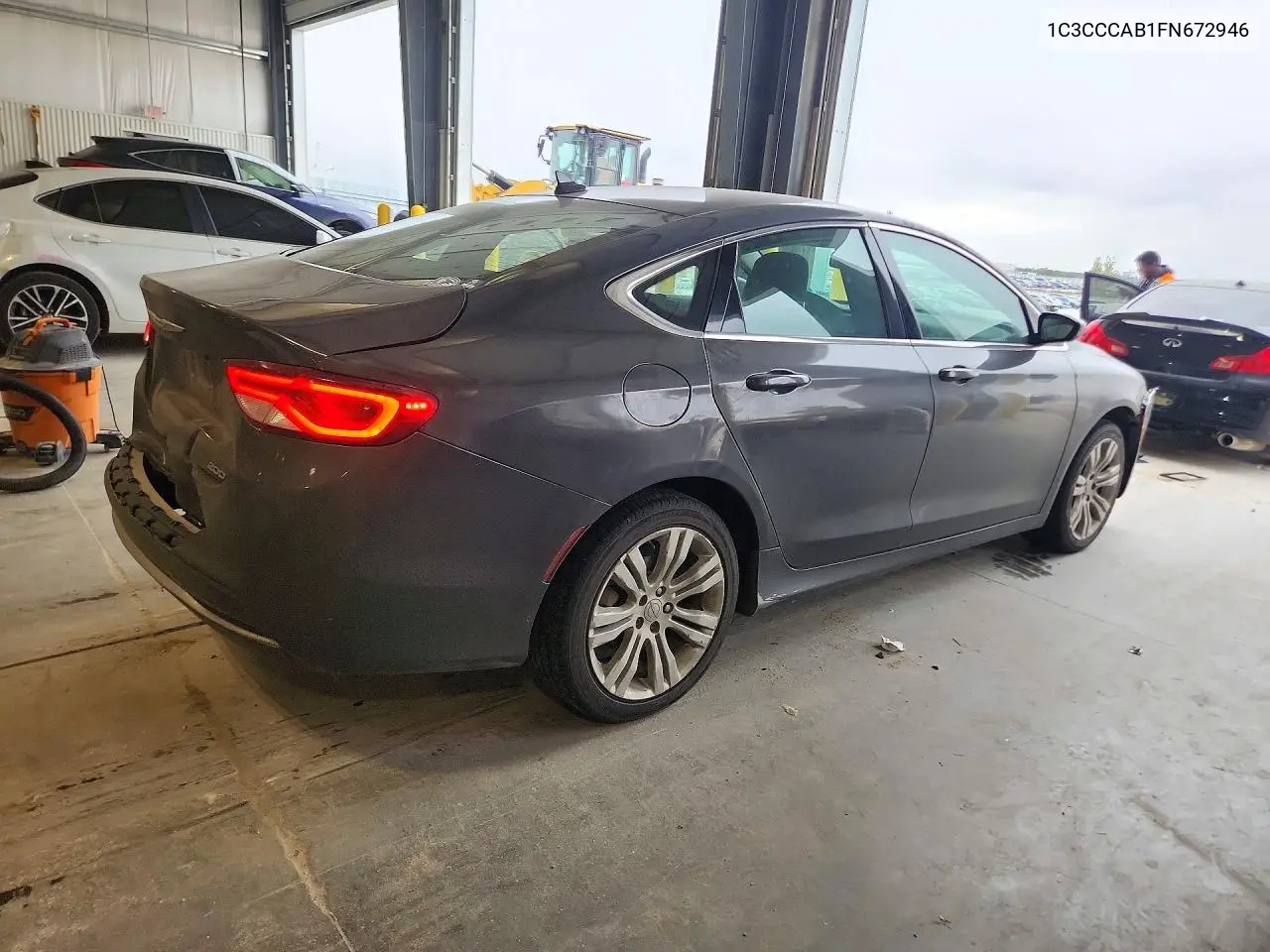 2015 CHRYSLER 200 VIN 1C3CCCAB1FN672946 — фото 3