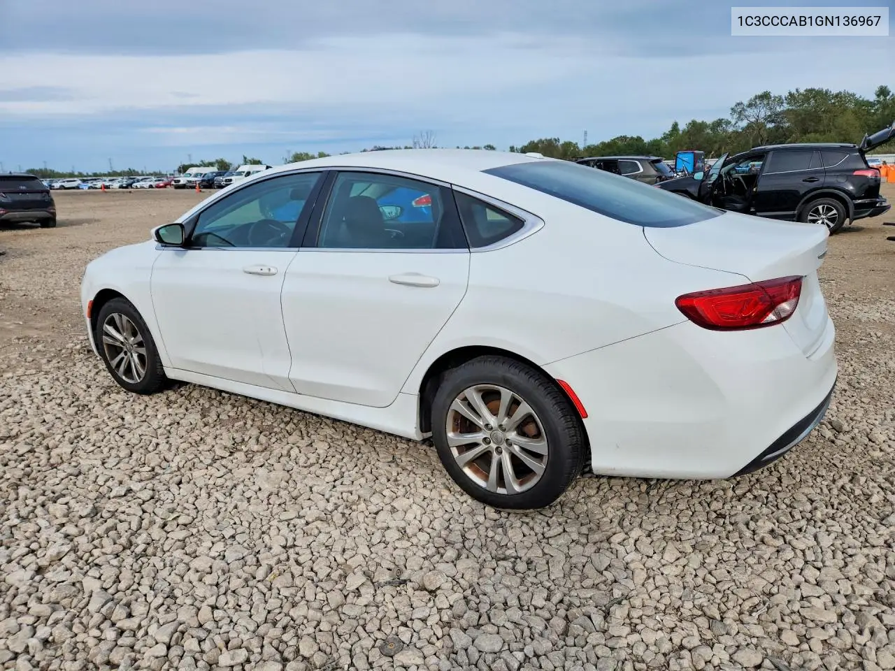 2016 CHRYSLER 200 VIN 1C3CCCAB1GN136967 — фото 2