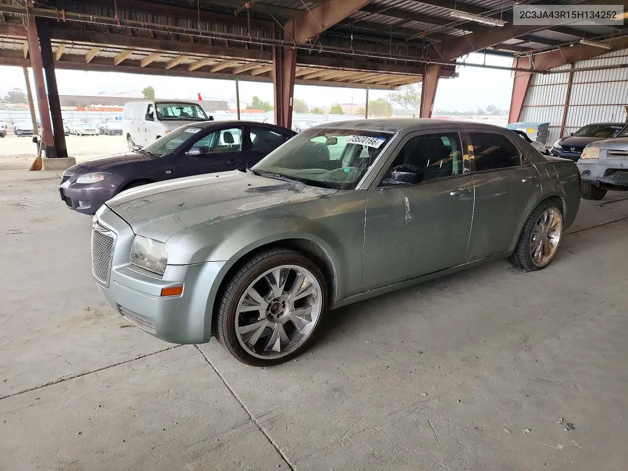 CHRYSLER 300 2005, VIN 2C3JA43R15H134252