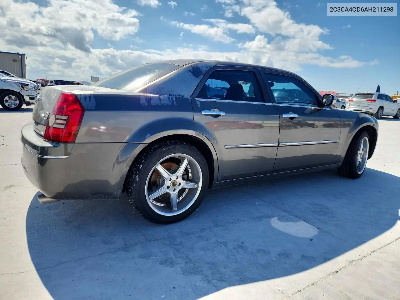 2010 CHRYSLER 300 VIN 2C3CA4CD6AH211298 — фото 3