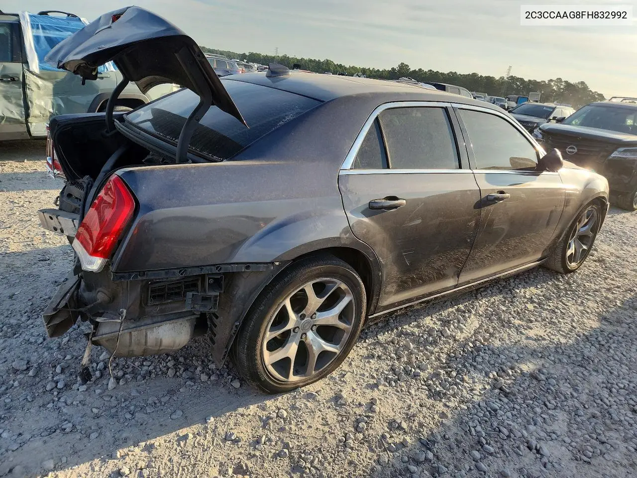 2015 CHRYSLER 300 VIN 2C3CCAAG8FH832992 — фото 3