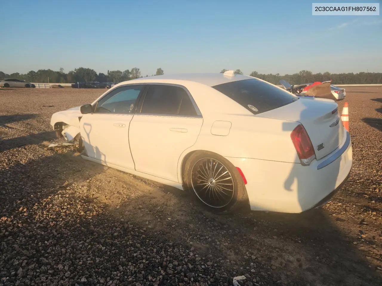 2015 CHRYSLER 300 VIN 2C3CCAAG1FH807562 — фото 2