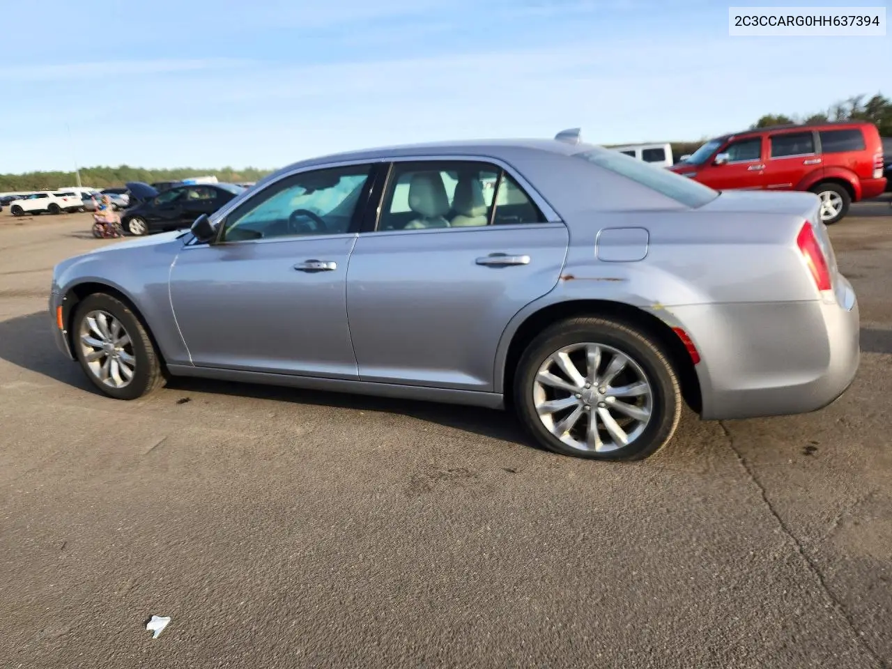 2017 CHRYSLER 300 VIN 2C3CCARG0HH637394 — фото 2