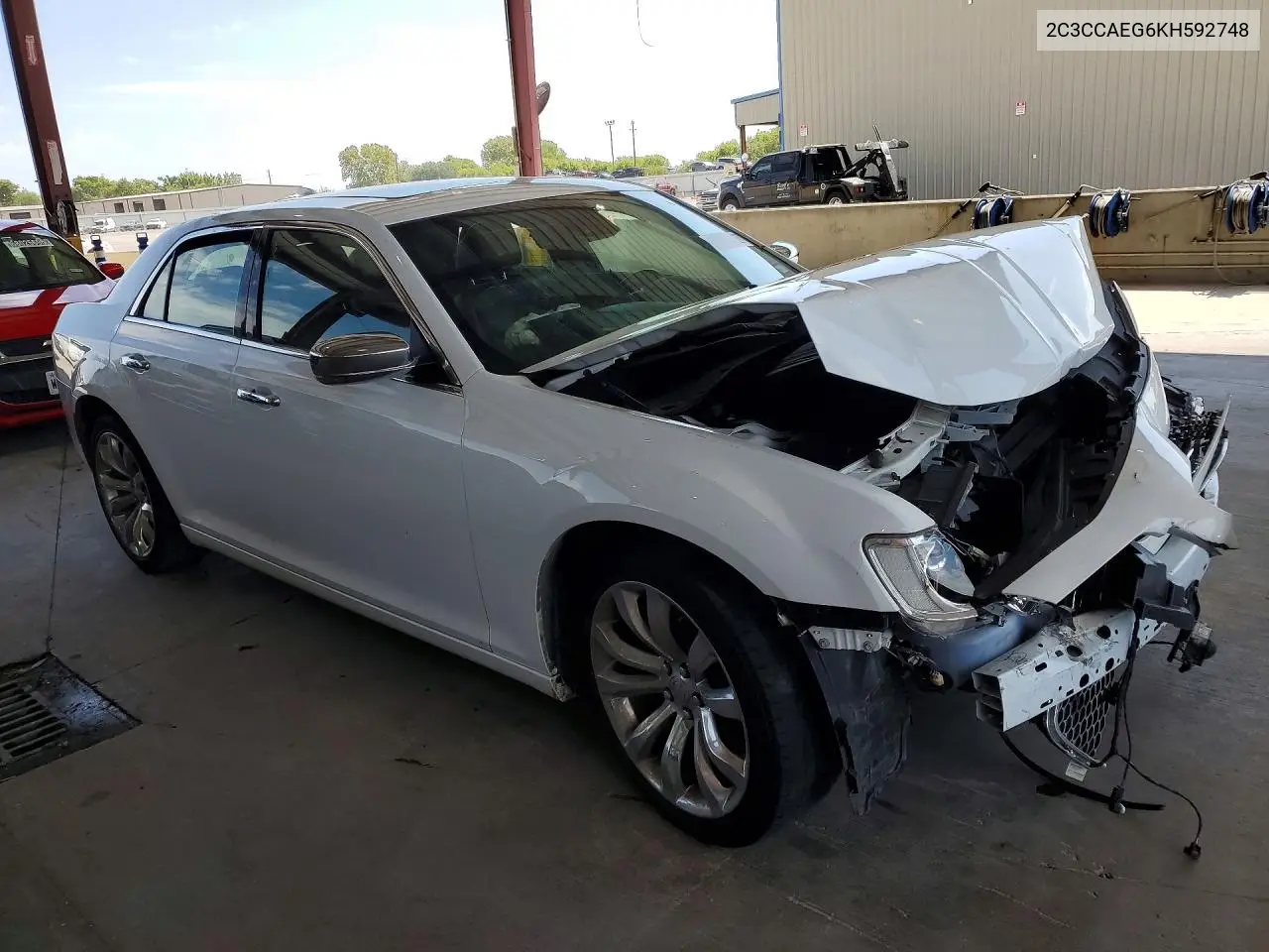 2019 CHRYSLER 300 VIN 2C3CCAEG6KH592748 — фото 4