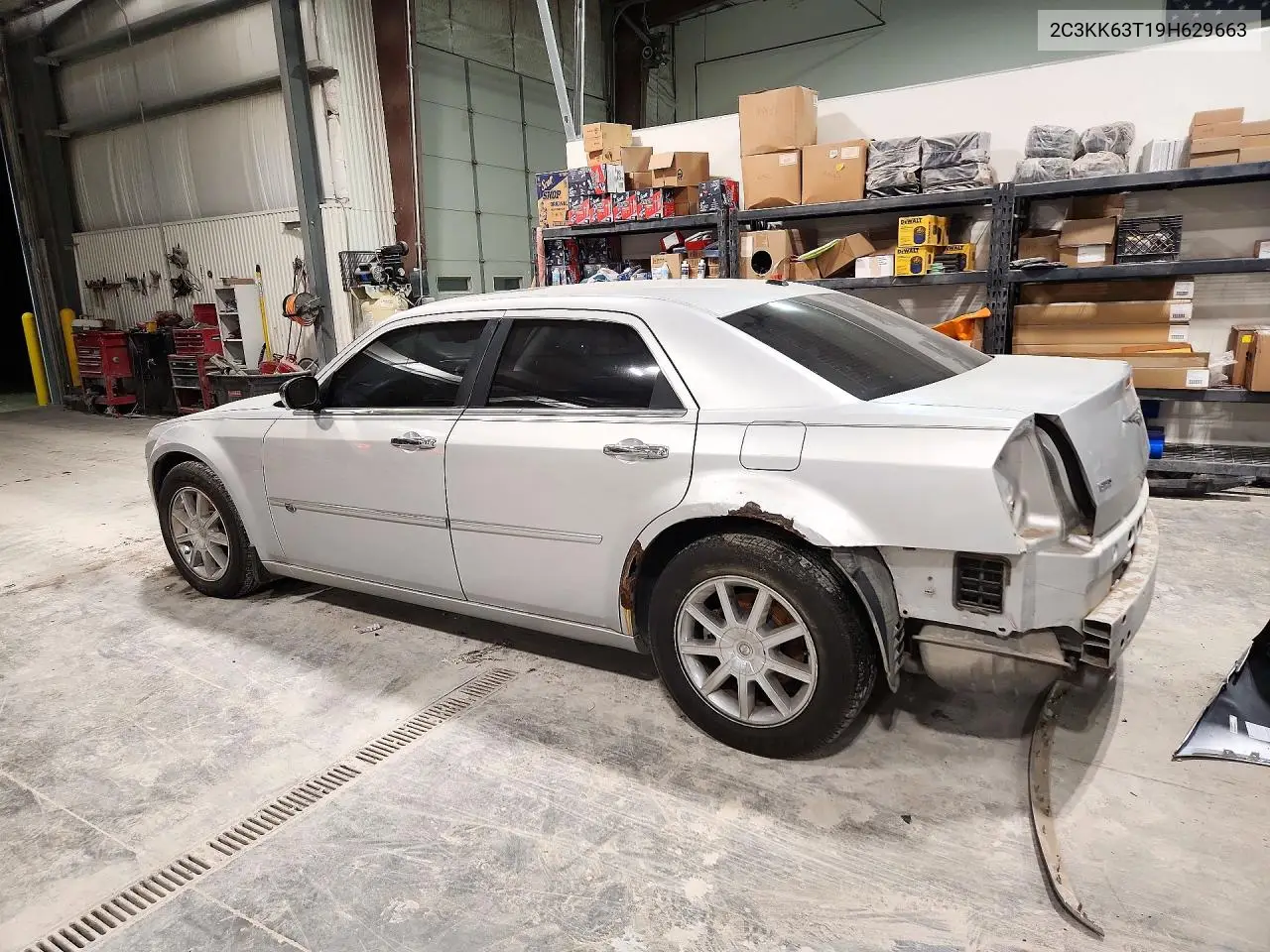2009 CHRYSLER 300C VIN 2C3KK63T19H629663 — фото 2