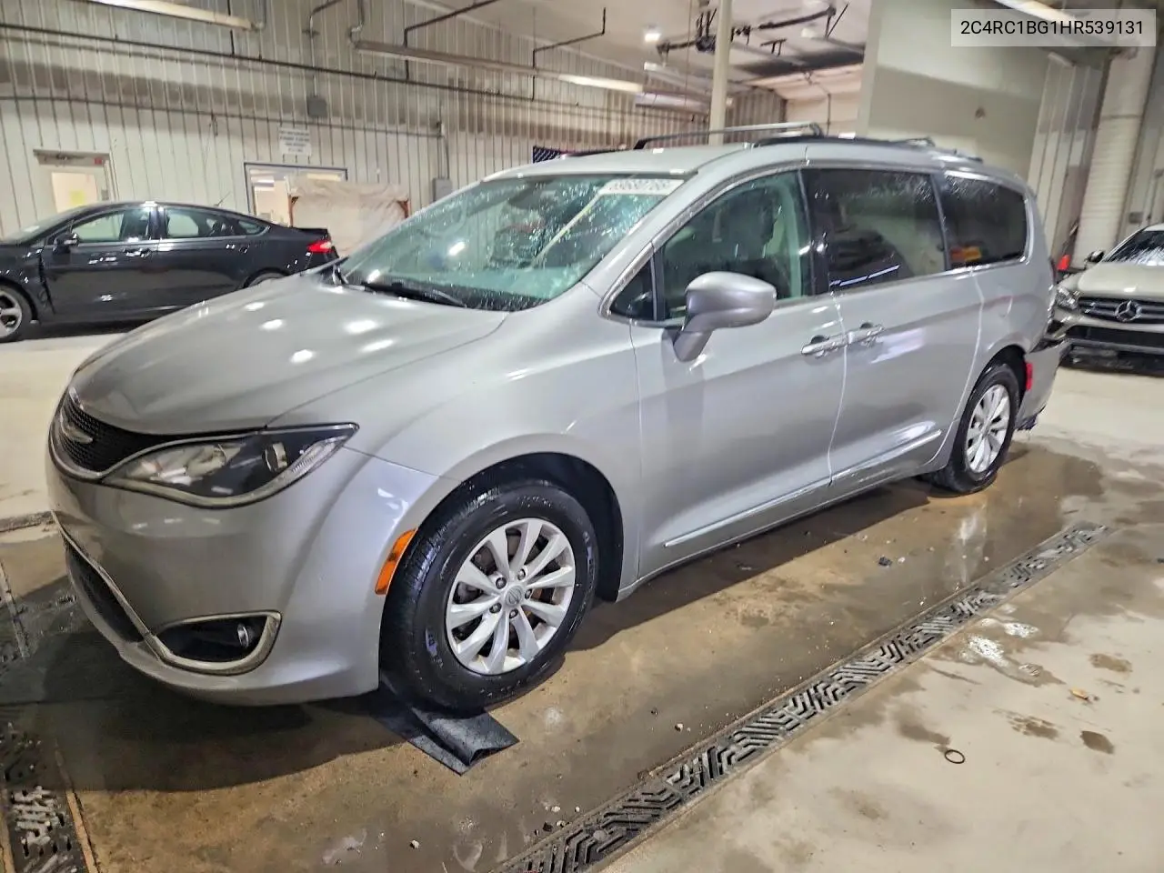 CHRYSLER PACIFICA 2017, VIN 2C4RC1BG1HR539131