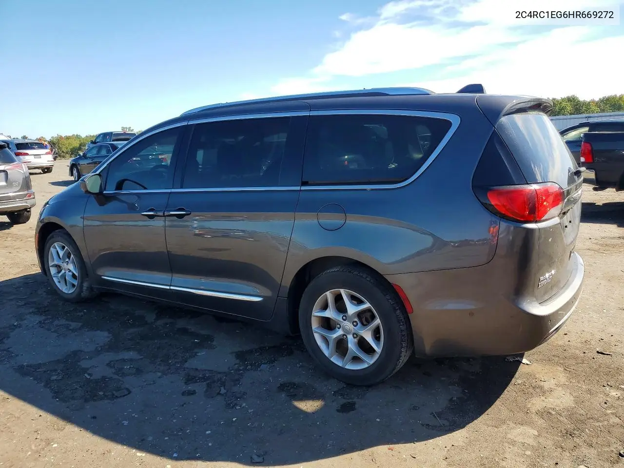 2017 CHRYSLER PACIFICA VIN 2C4RC1EG6HR669272 — фото 2