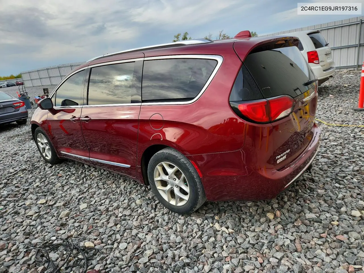 2018 CHRYSLER PACIFICA VIN 2C4RC1EG9JR197316 — фото 2