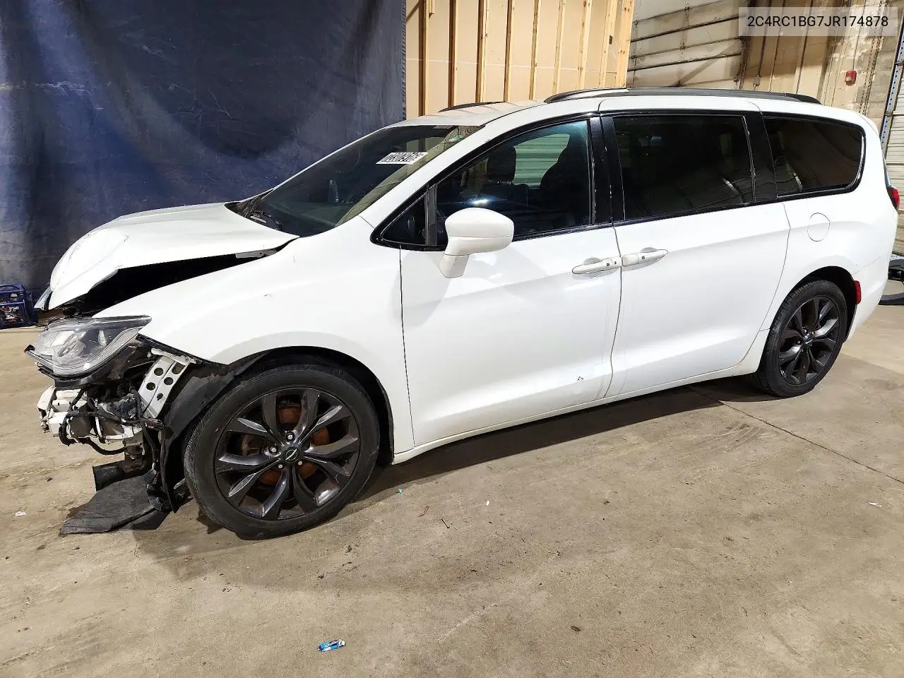 CHRYSLER PACIFICA 2018, VIN 2C4RC1BG7JR174878