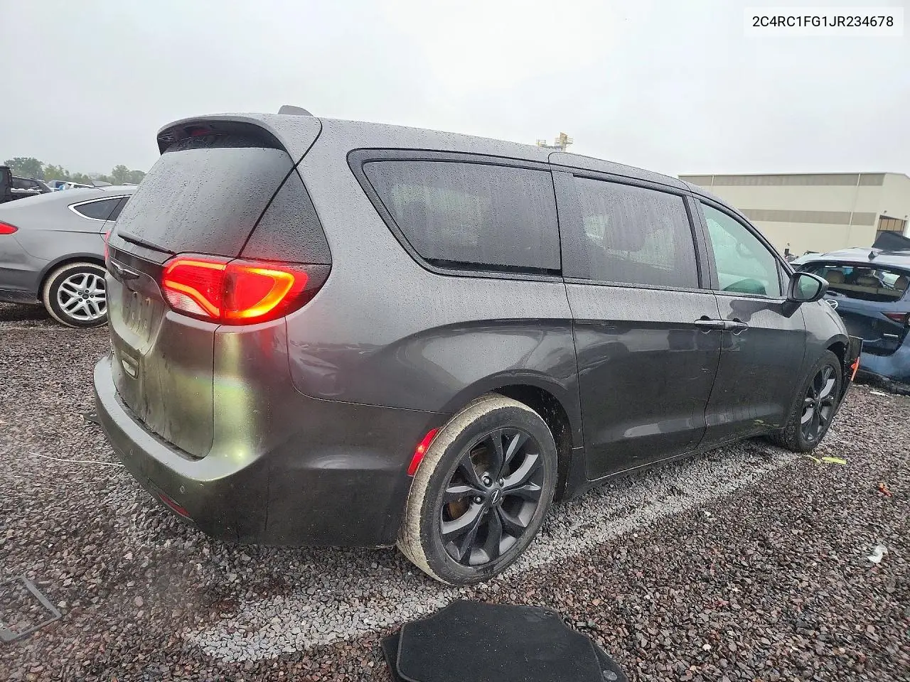 2018 CHRYSLER PACIFICA VIN 2C4RC1FG1JR234678 — фото 3