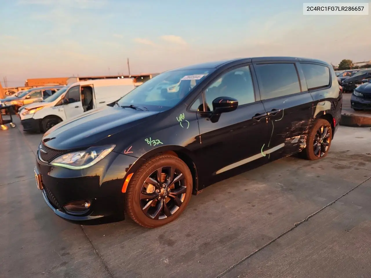CHRYSLER PACIFICA 2020, VIN 2C4RC1FG7LR286657